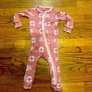 Kickee Pants Ruffle Coverall 9-12 months.